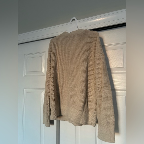 Old Navy Women's Beige Cardigan Sweater - Picture 3 of 3